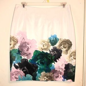 H&M floral skirt 🌺🌸🌹